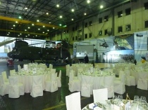 L'hangar del V Reggimento Scorpione allestito per l'occasione