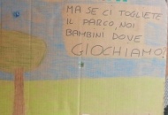 Centro sportivo a S. Barbara. «Colata di cemento sul parco»